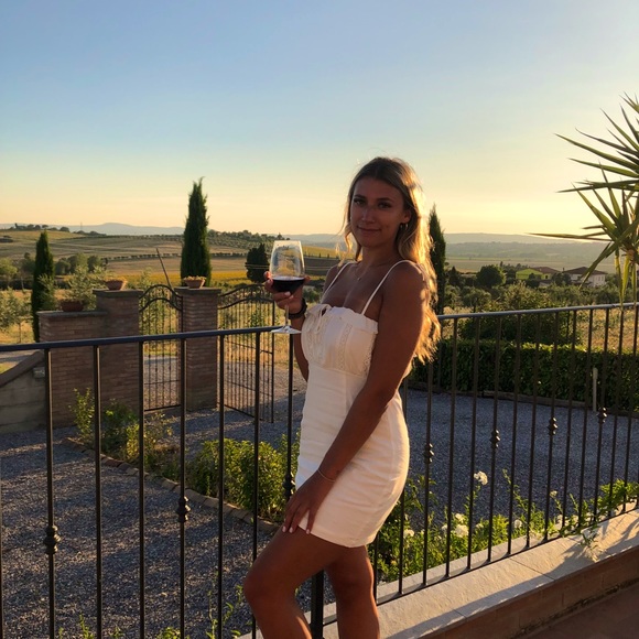 Meet your posher!✨💞 - Picture 1 of 3